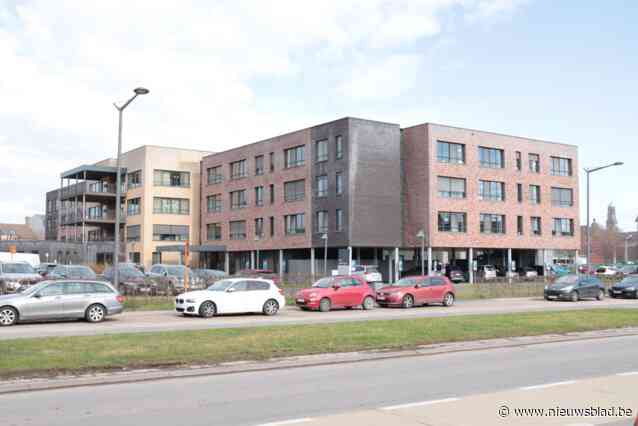 Ramen woonzorgcentrum Klateringen al twee jaar niet meer gepoetst: “Dit is onaanvaardbaar”