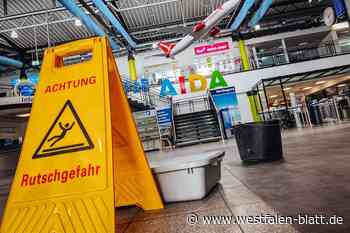 Überflutete Straßen, vollgelaufene Keller und  im Airport-Terminal regnet es rein