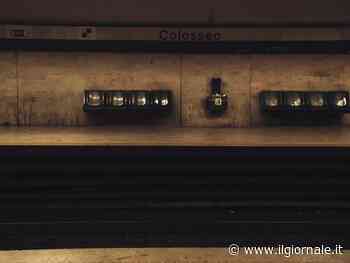 Acido sui sedili in metro a Roma, donna operata d'urgenza. "Sembrava acqua"