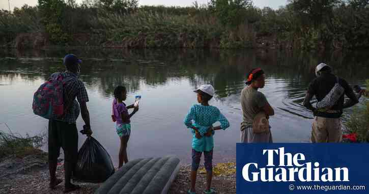 Supreme court sides with Biden in Republican challenge to migrant policy