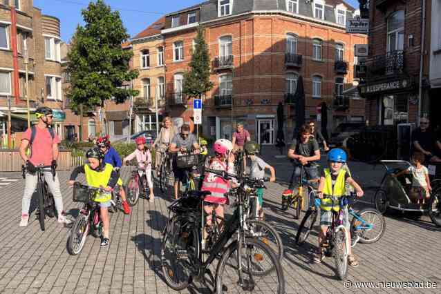 Kinderen krijgen diploma bij laatste schoolpeloton