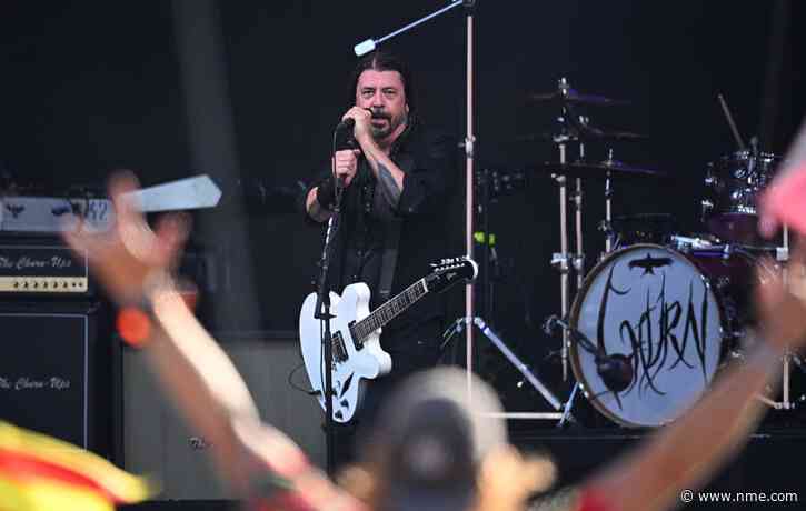 Foo Fighters’ Dave Grohl brings out daughter Violet to perform ‘Show Me How’ at Glastonbury 2023