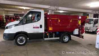 Dentro l'emergenza rifiuti: guasti più della metà dei mezzi Ama e le officine interne non lavorano quasi più