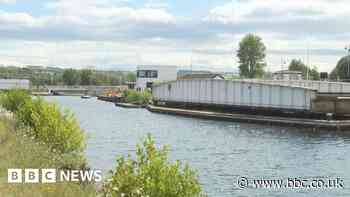 Hot weather closes Caledonian Canal swing bridge