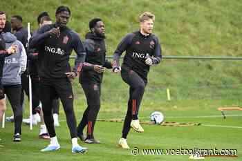 Kevin De Bruyne prikt vanop luxejacht richting Thibaut Courtois: &quot;Mijn kapitein gevonden&quot;