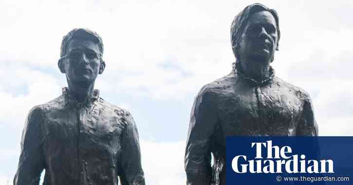 Lifesize sculpture of Julian Assange appears outside UK parliament