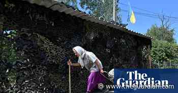 Festival shower kits and Tom Cruise in London: Friday’s best photos