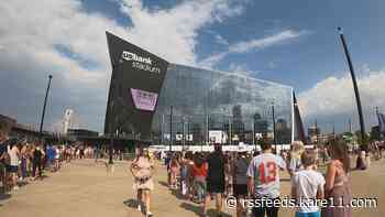 Fans from across the Midwest pack U.S. Bank Stadium for Taylor Swift