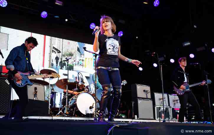 The Pretenders bring out Johnny Marr, Dave Grohl and Paul McCartney for Glastonbury set