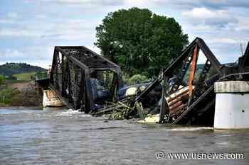 Freight Train Carrying Hot Asphalt, Molten Sulfur Plunges Into the Yellowstone River as Bridge Fails