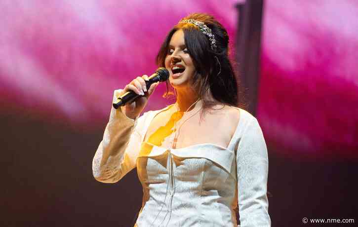 Lana Del Rey’s Glastonbury headline performance cut off mid-set due to curfew
