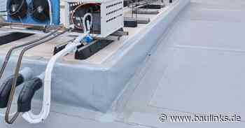 Flachdachsanierung eines Büro- und Gewerbegebäudes mit Kunststoffabdichtungsbahn Sarnafil AT-18 von Sika