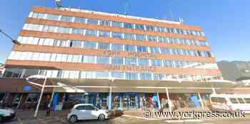 Sisters Anita and Jo organise poker tournament to back York Hospital