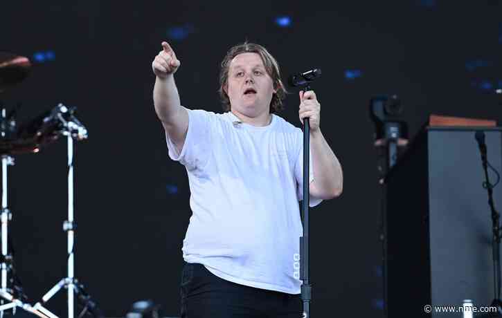 Lewis Capaldi extends mental health break following Glastonbury set