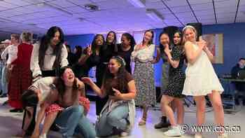 Students spend summer exploring language and culture across Canada, free of pandemic's shadow