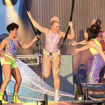 Pink kicks off BST Hyde Park in sparkling fashion with glittery pink leotard