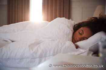 Psychologist says you should avoid sleeping naked in summer