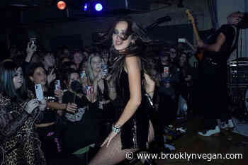 Jesse Jo Stark announces North American tour; watch acoustic "slayer" video