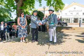 Claus-Dieter Sürig als Dechant des Schützenvereins Brakel proklamiert