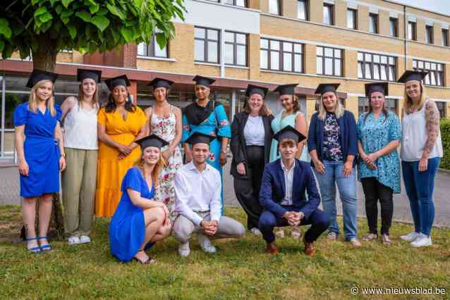 28 volwassenen behalen diploma bij cvo MIRAS