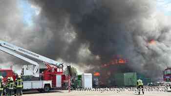 Großbrand in Inningen: Feuerwehr warnt vor Rauch im Augsburger Stadtgebiet