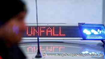 Zwei Autos angefahren: 19-Jähriger flüchtet nach Verkehrsunfall