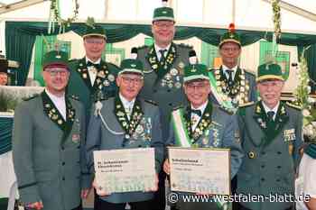 Zum Schützenfrühstück gibt es in Hövelhof hohe Ehrungen