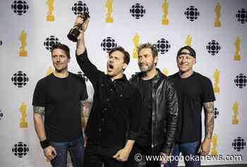 Canadian Music Hall of Fame officially welcomes Nickelback at plaque ceremony