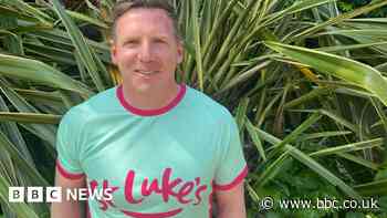 Former Sheffield Wednesday player's 500-mile bike challenge 'for Dad'