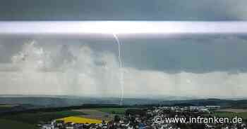 Amtliche Unwetterwarnung für Franken: Jetzt auch Oberfranken betroffen - in diesen Landkreisen donnert und blitzt es jetzt