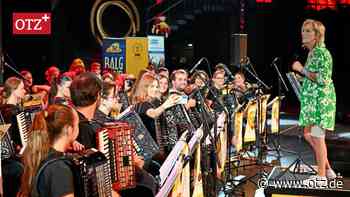 Stadtrodaer und Jenaer Fröhlich-Musikschüler begeistern das Publikum im Berliner Friedrichstadtpalast