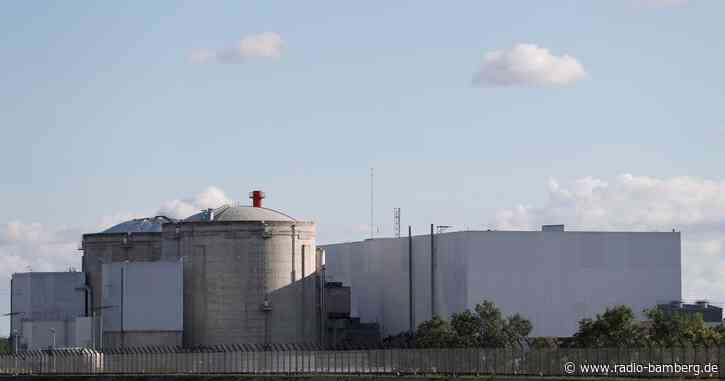 Von Kampfjet verfolgtes Sportflugzeug wirft Drogen ab