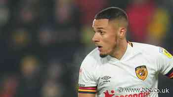 Tyler Smith: Bradford City sign former Hull City striker on three-year deal