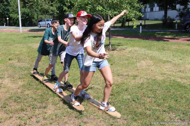 16 Teams ringen um den Siegerpokal beim Pättchenmarsch in Delbrück