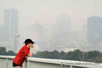 Quebec wildfire smoke causes widespread smog, grounds some water bombers