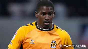 Shilow Tracey: Crewe Alexandra sign former Cambridge United forward