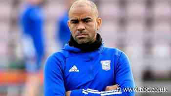 Kieron Dyer: Chesterfield appoint former England midfielder to coaching staff