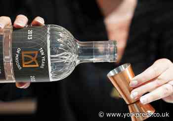 Masons gin launch new batch to mark 10th anniversary