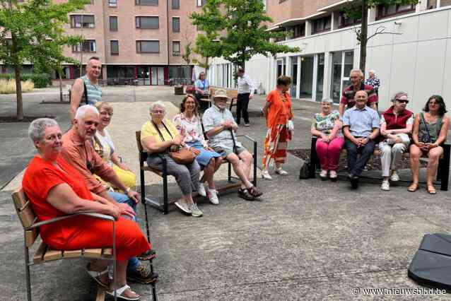 Senioren testen zitbanken uit voor Zilverroutes: “Steun aan onze voeten is heel belangrijk”