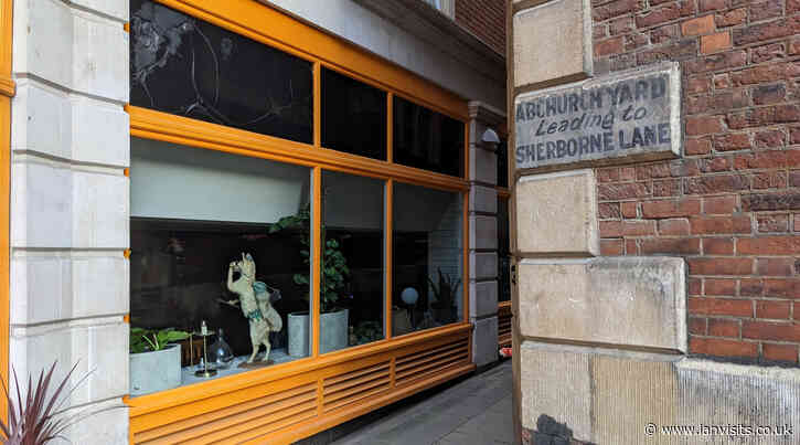 London’s Alleys: Abchurch Yard, EC4