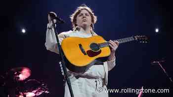 Lewis Capaldi ‘Taking Break’ From Touring ‘to Adjust to the Impact of Tourette’s’