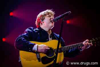 Singer Lewis Capaldi Sidelined From Touring by Tourette Syndrome