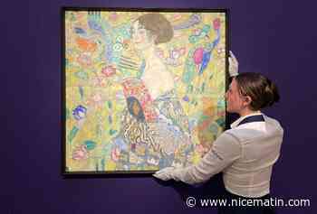 La "Dame à l'éventail" de Gustav Klimt s'arrache pour 74 millions de livres aux enchères, record d'Europe