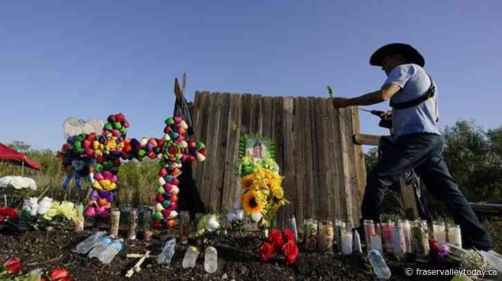 U.S. arrests 4 Mexican nationals in 2022 deaths of 53 migrants found trapped in hot tractor trailer