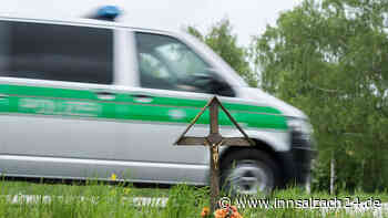 Mit Auto heftig gegen Baum geknallt: Mann (†52) aus Valley tot