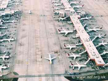 Halt airport expansion, say Government's climate advisors