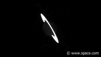 Saturn looks incredible in these raw James Webb Space Telescope images (photos)