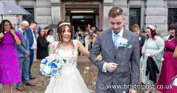 Mum-of-three with months left to live following ovarian cancer diagnosis ties the knot