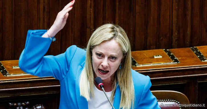 Pd contro Meloni per i toni “sprezzanti” delle repliche: “Scambia il Parlamento con un ring”. E Bonelli ironizza: “Non è in piazza Venezia”