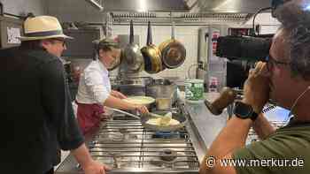 „Käfer“-Küchendirektor Andreas Schinharl tourt mit TV-Team durch Bayern